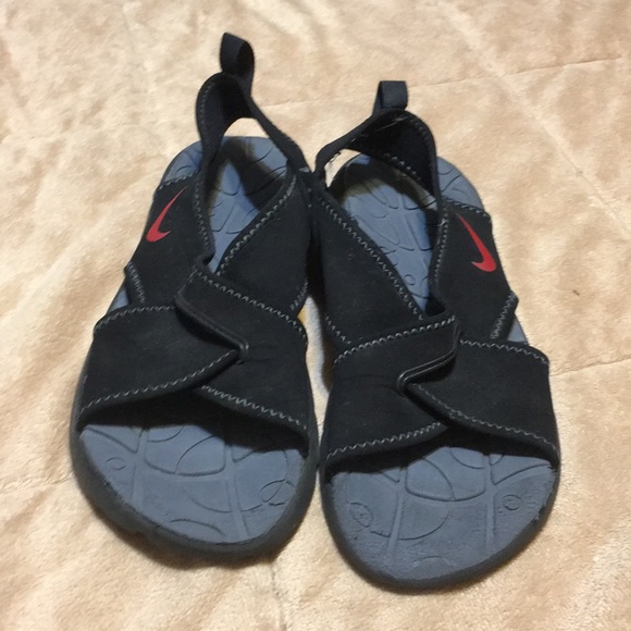 Nike Shoes - 🆑 Nike Sandals